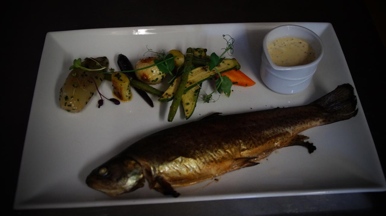 Logis L'Ermitage, Bistrot Des Saveurs Houffalize Exterior foto